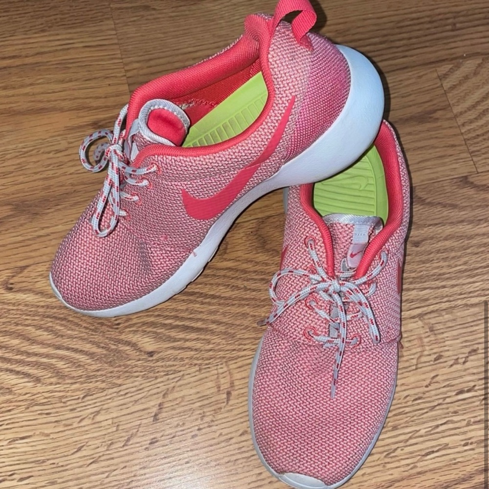 Pink Mesh Nike Women size 6